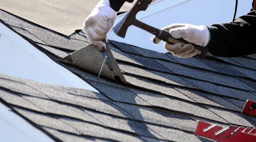 Professional gutter cleaning in Lanse, MI